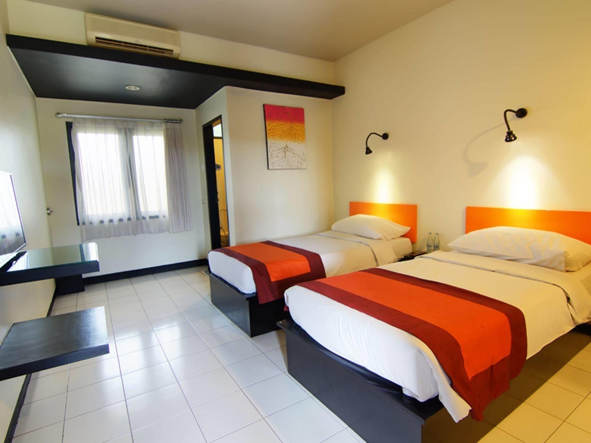 The Yani Hotel Bali Pesanggaran Екстериор снимка